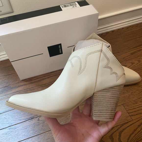 Dolce Vita Shelby Ivory Western Rodeo Bohemian Ankle Booties New in Box - Picture 9 of 13